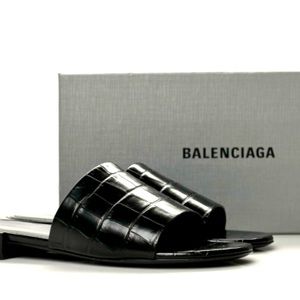 NWT Balenciaga Black Calfskin Croc Box Sandal